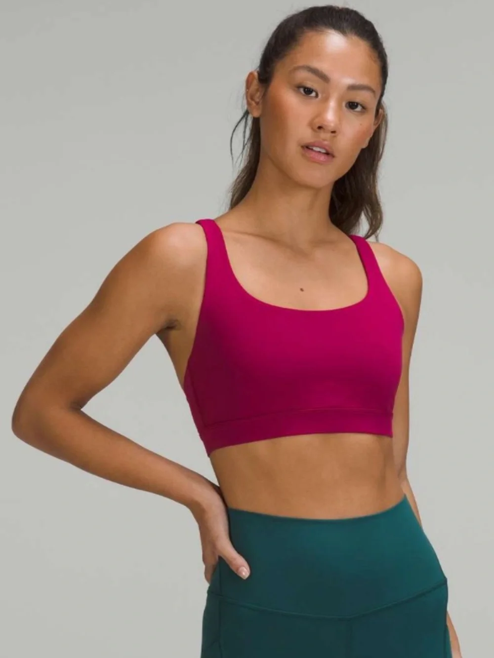 Lululemon Energy Bra *Medium Support, B–D Cups Pomegranate Size 4 - Picture 4 of 5